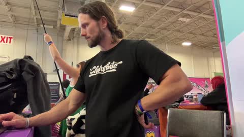 Alex Mann online show from December 7, 6:59 pm