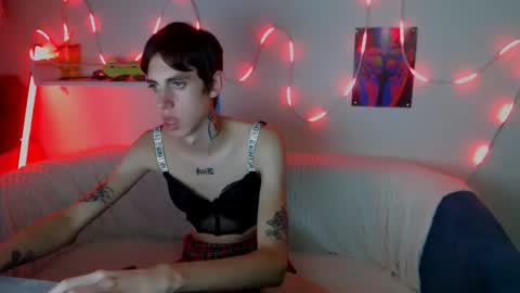 alexnaughty14 online show from October 3, 10:09 am