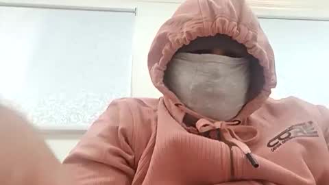 Tooti00 online show from March 27, 6:06 am