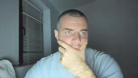 alfiesolomons87 online show from December 3, 6:49 pm