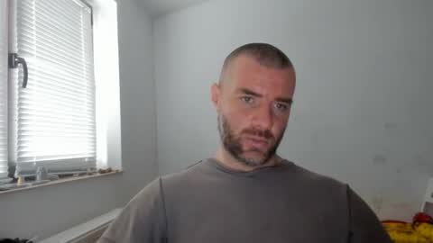 alfiesolomons87 online show from December 4, 10:33 am