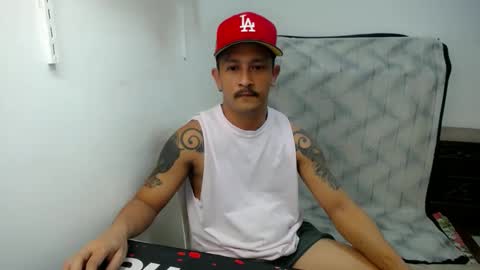Snapshot of allen_69xx chatting on February 28, 2:20 am allen online show from February 28, 2:20 am