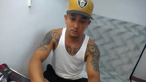 Snapshot of allen_69xx chatting on October 11, 10:25 pm allen online show from October 11, 10:25 pm