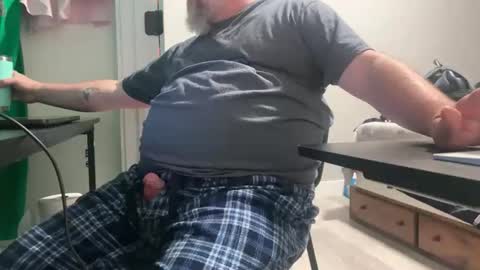 Allergictolove online show from February 11, 3:50 pm