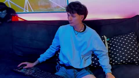 Dioniso online show from April 3, 9:00 pm