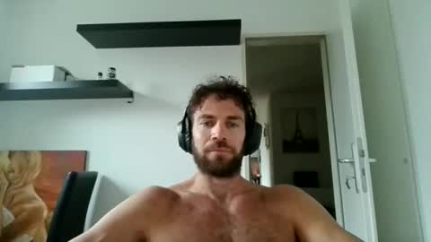 alphah_hunk online show from October 12, 3:06 pm