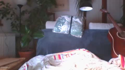 Amberr11 online show from December 4, 11:46 pm