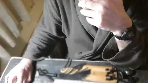 amslave4f online show from April 12, 9:27 pm