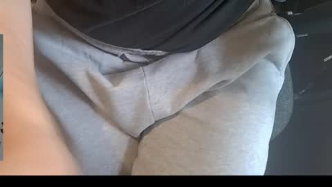 A online show from October 1, 1:37 pm