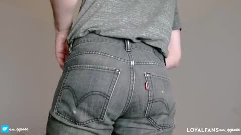 Snapshot of an_expose chatting on February 13, 6:27 pm an expos online show from February 13, 6:27 pm