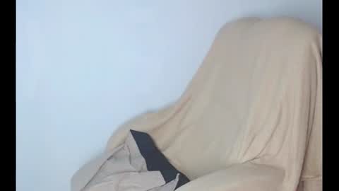 andres_arevalo online show from June 9, 10:00 pm