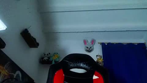 Andrs   o online show from April 10, 6:20 am