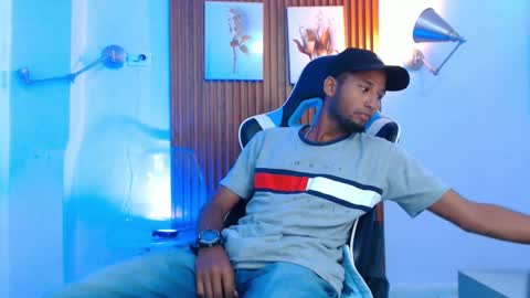 andres_kor online show from December 11, 11:32 am