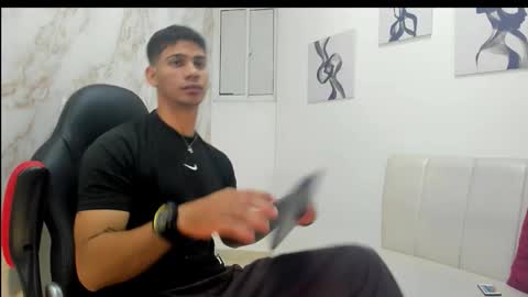 andres_stud online show from October 11, 4:38 am