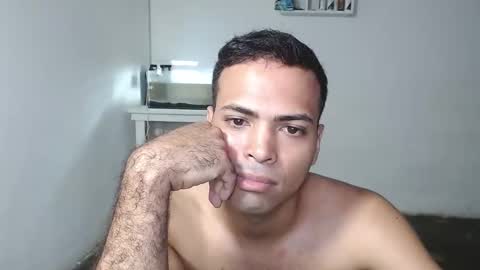 Snapshot of andresfern chatting on December 8, 8:58 pm ANDRES online show from December 8, 8:58 pm