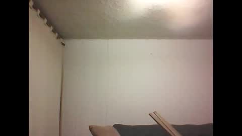 andresfloga online show from November 20, 6:02 am