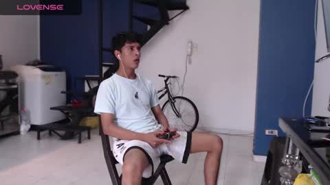 Andres Dean online show from February 4, 8:17 pm