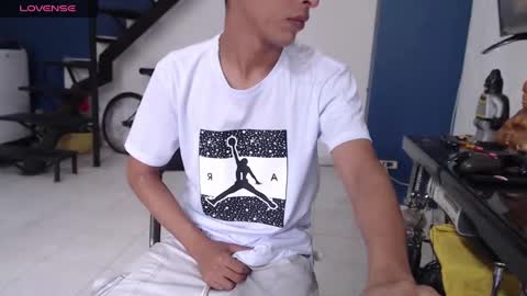 Andres Dean online show from December 7, 7:43 pm