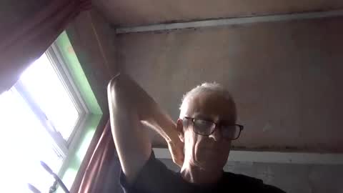 Andrew online show from June 10, 11:23 am