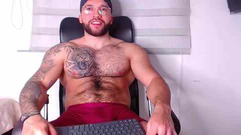 andrew_holden__ online show from October 24, 12:45 am