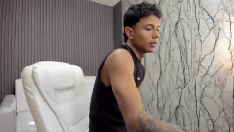 ANDREW online show from December 19, 7:11 pm