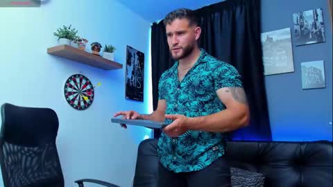 Andrew Diaz online show from February 12, 10:59 pm