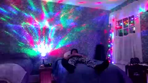 Snapshot of andrewgennie chatting on December 8, 11:19 pm andrewgennie online show from December 8, 11:19 pm