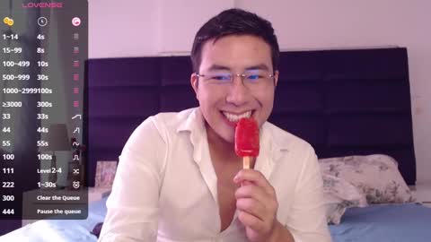 andrewmhilton_ online show from January 12, 9:08 pm