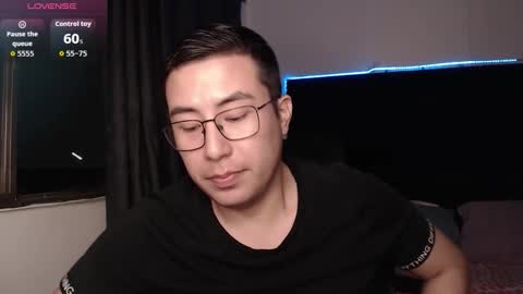 andrewmhilton_ online show from February 3, 6:33 am