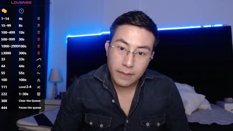 andrewmhilton_ online show from January 29, 2:09 am