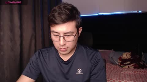 andrewmhilton_ online show from January 17, 7:11 am