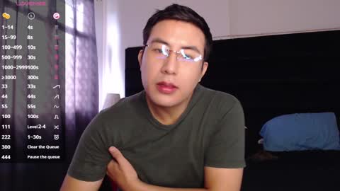 andrewmhilton_ online show from February 15, 6:55 pm