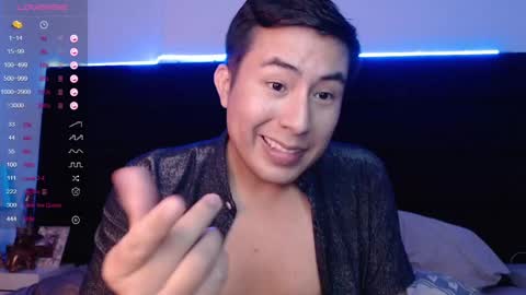 andrewmhilton_ online show from December 7, 3:58 am