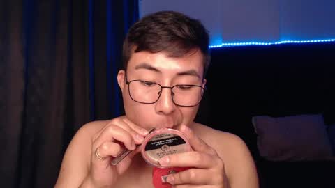 andrewmhilton_ online show from March 26, 6:28 am