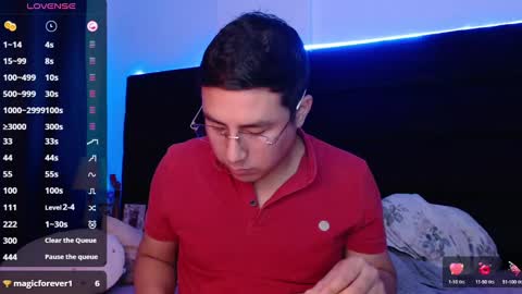 andrewmhilton_ online show from December 31, 2:40 am