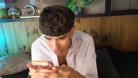 AndreWortix online show from April 14, 8:52 pm