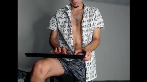 andriuhot066 online show from December 16, 11:12 am