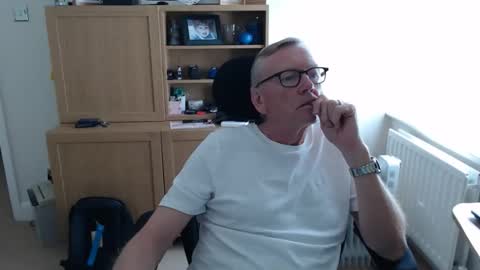 andy1234518 online show from April 18, 10:05 am