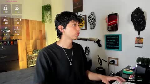 Snapshot of andy_guez_11 chatting on March 6, 12:41 pm andy_guez_11 online show from March 6, 12:41 pm
