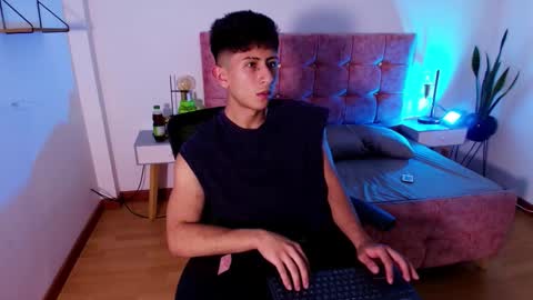 andy_justgame online show from December 2, 12:47 am