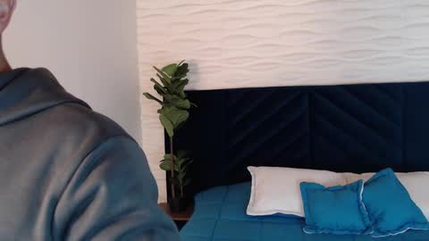 Andy Joy  online show from December 27, 11:50 am