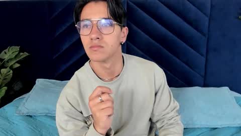 Andy Joy  online show from March 17, 11:46 am