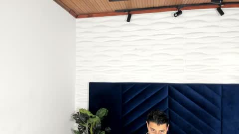 Andy Joy  online show from April 17, 11:57 am