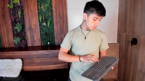 Andy Joy  online show from December 6, 11:44 am