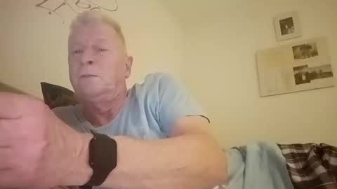 andyk1704 online show from January 27, 4:41 am