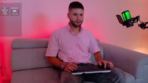 Andy online show from April 4, 8:39 pm