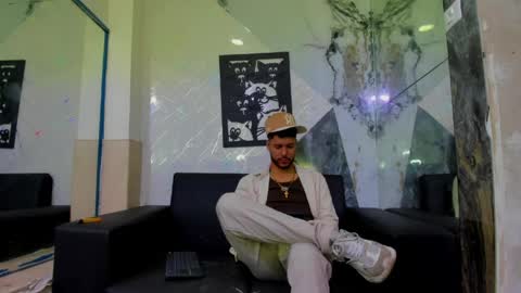 angel_villareal_ online show from March 28, 12:27 pm