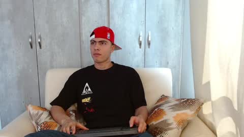 angelbacker22 online show from January 25, 7:07 pm