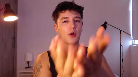 Angel online show from November 8, 8:12 pm