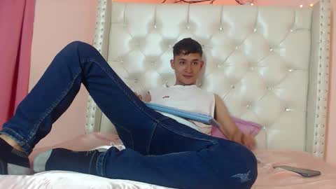 Angel online show from December 4, 5:36 am